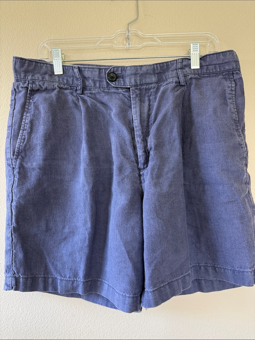 Banana Republic 100% Linen 7” Pleated Shorts Men’s Size 33 Blue